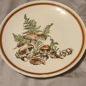 Royal China by Jeanette plate